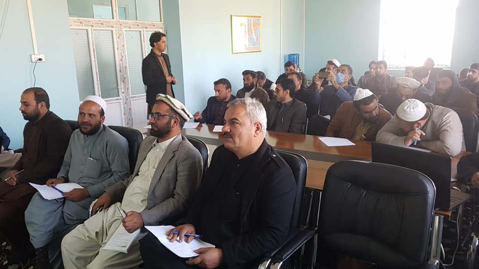 شیخ زاید پوهنتون کې د تحقیق اساسات او د معلوماتو تحلیل په تړاو ۶ ورځنۍ رونیز ورکشاپ پیل شو